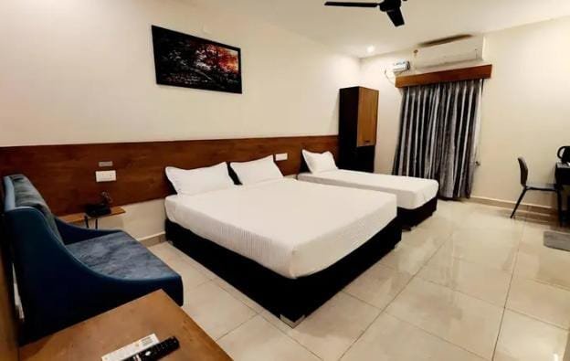 AC Double Room at Hotel Sai Balaji Shirdi