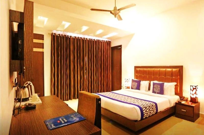 Non AC Deluxe Room at Hotel Sai Balaji Shirdi